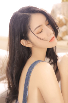 黑皮辣妹